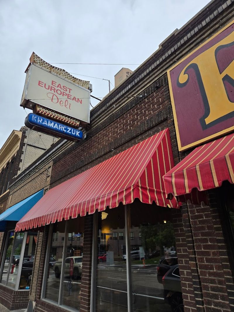 How This Restaurant Became A Community Staple