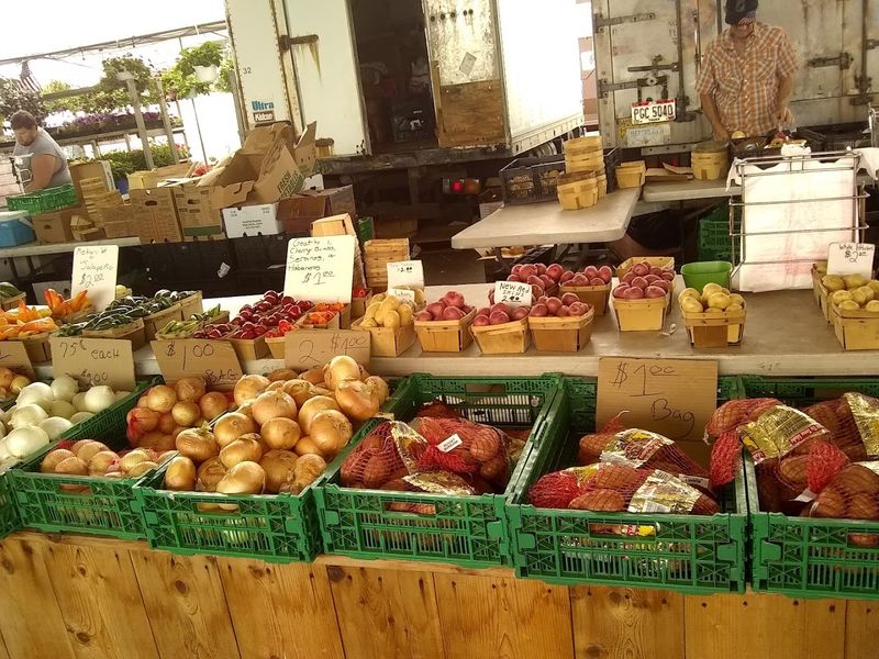 The Seasonal Shift Keeps It Fresh