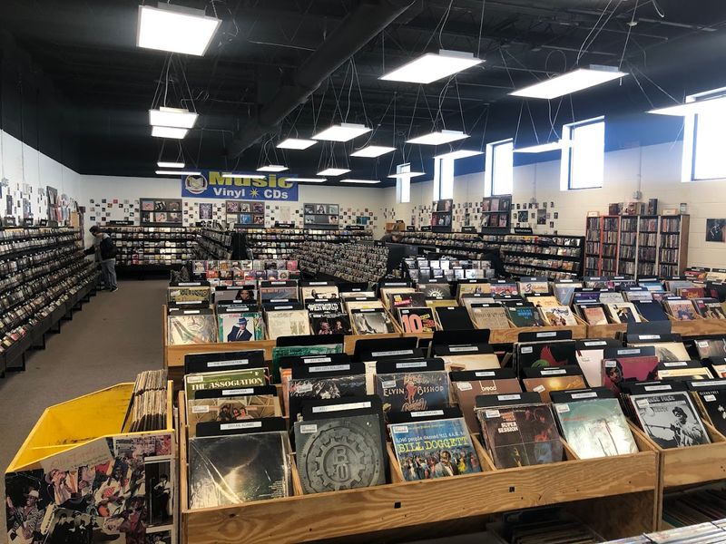 The Joy Of Browsing Without A Plan