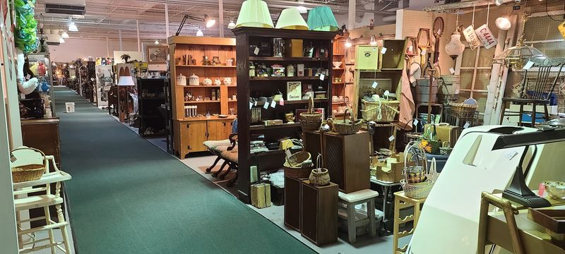 Heritage Square Antique Mall