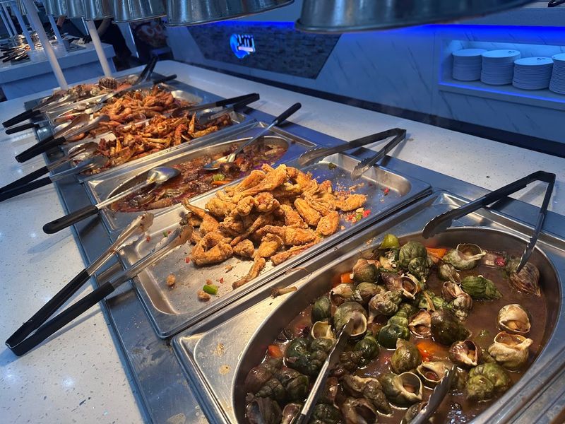 Hot Food Stations With American And Asian Comfort Classics