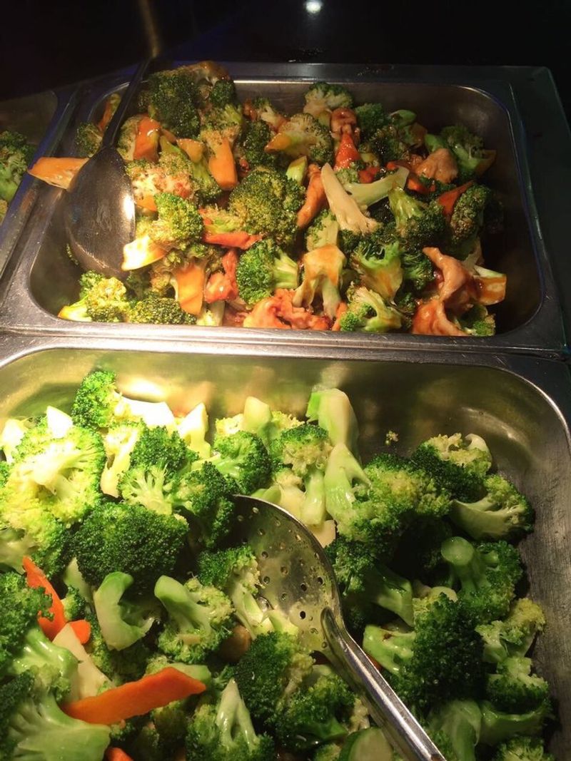 Chinese Food Classics Done In Buffet Style