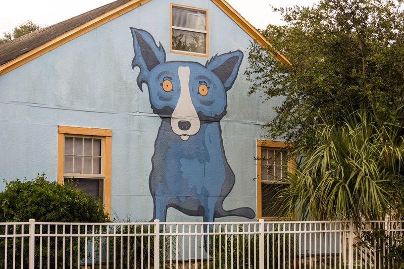 Food And Coffee Within Easy Walking Distance