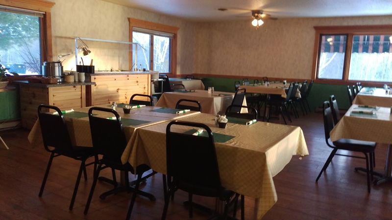 Hillcrest Supper Club & Resort