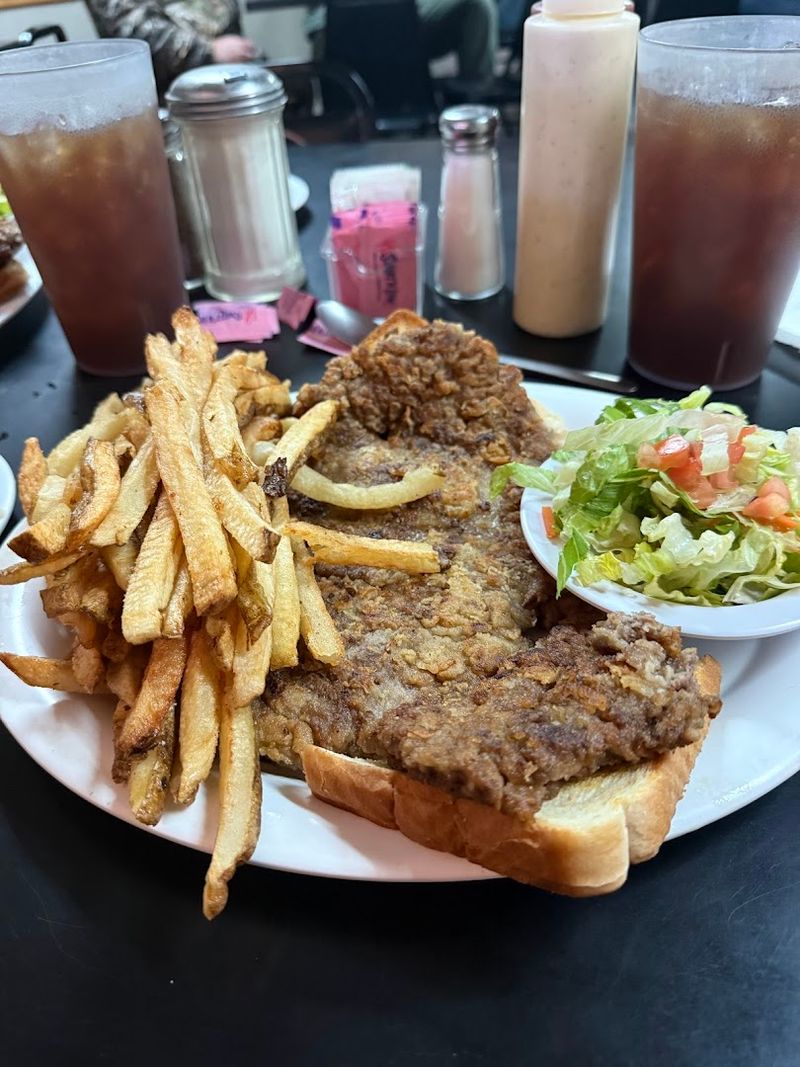 Classic Sides That Perfectly Complement The Steak