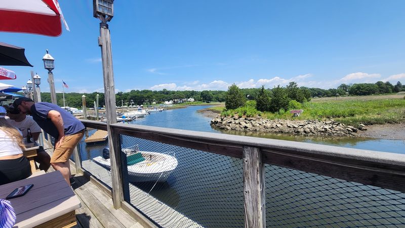 A Casual Waterfront Setting That Feels Like Summer