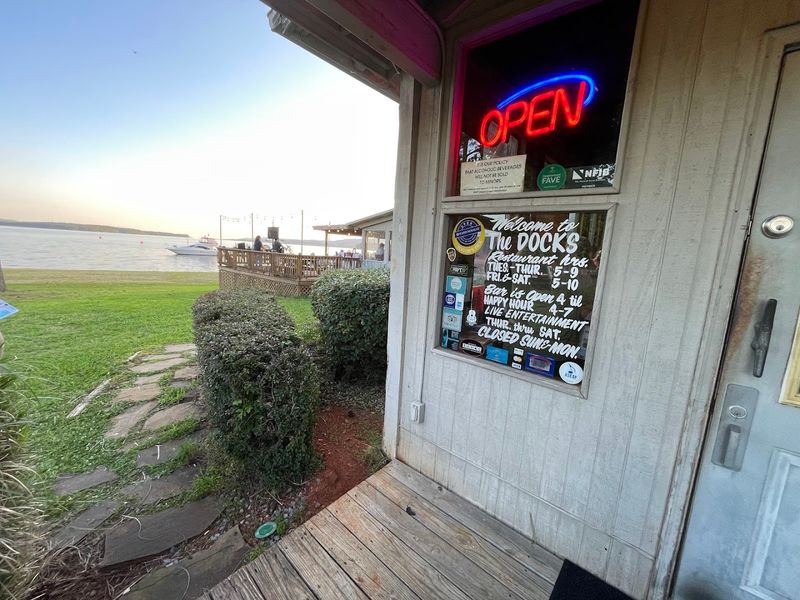 Docks Restaurant At Guntersville Lake