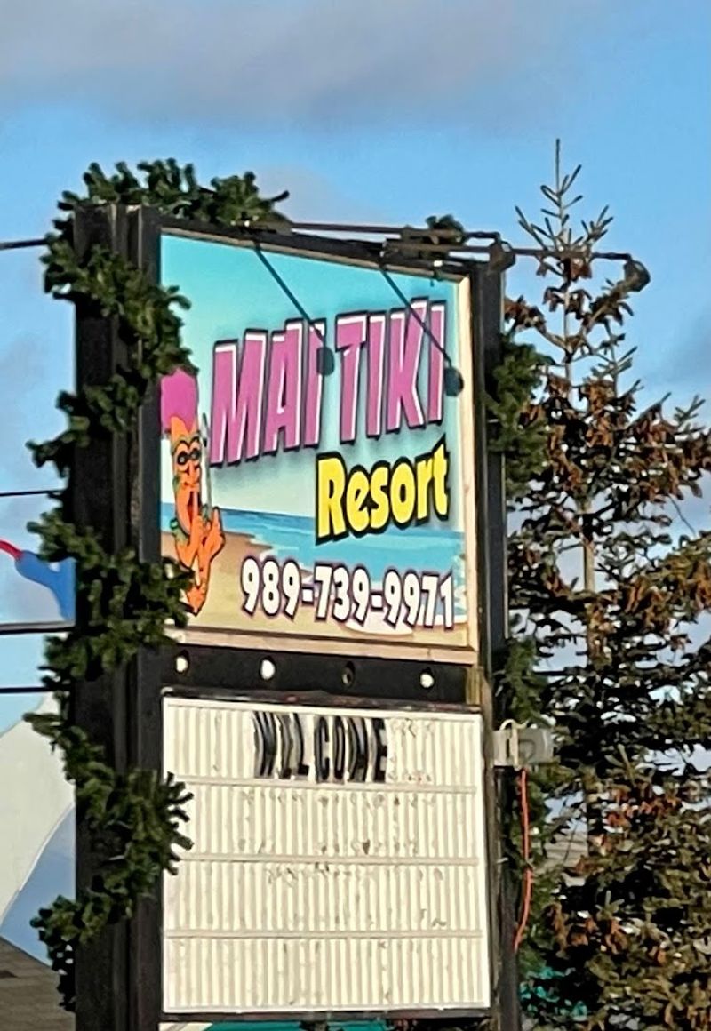 The Tiki Bar And Dining Atmosphere