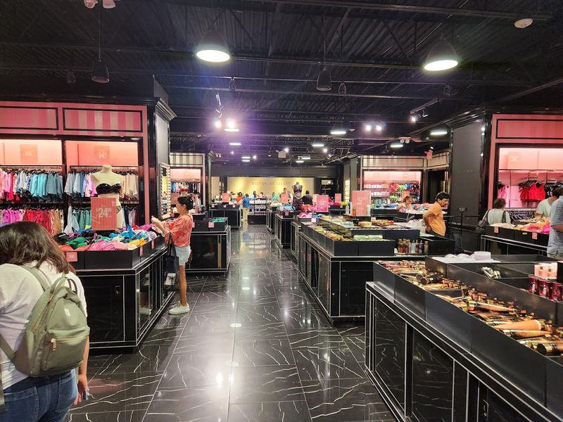 Best Times To Go (Weekdays, Sales)