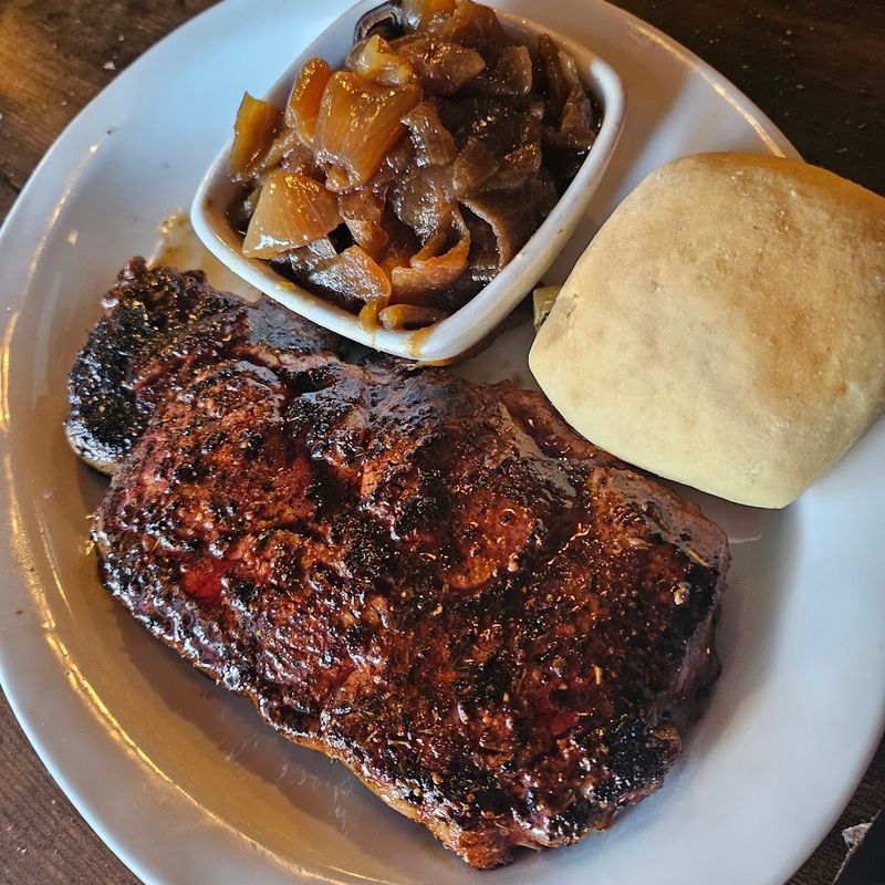 That House-Made Steak Sauce Is Something You'll Want To Take Home