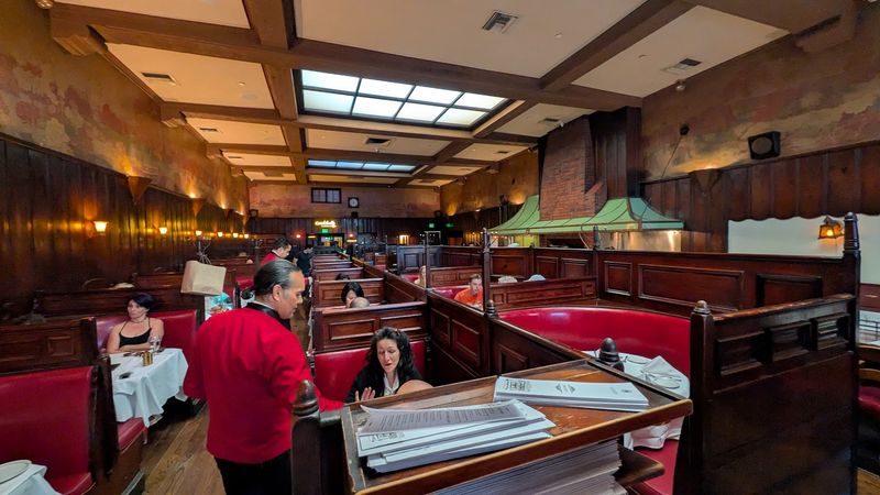 A Dining Room Where History Fills Every Booth