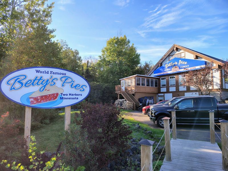 Why This Cafe Keeps Drawing People Back