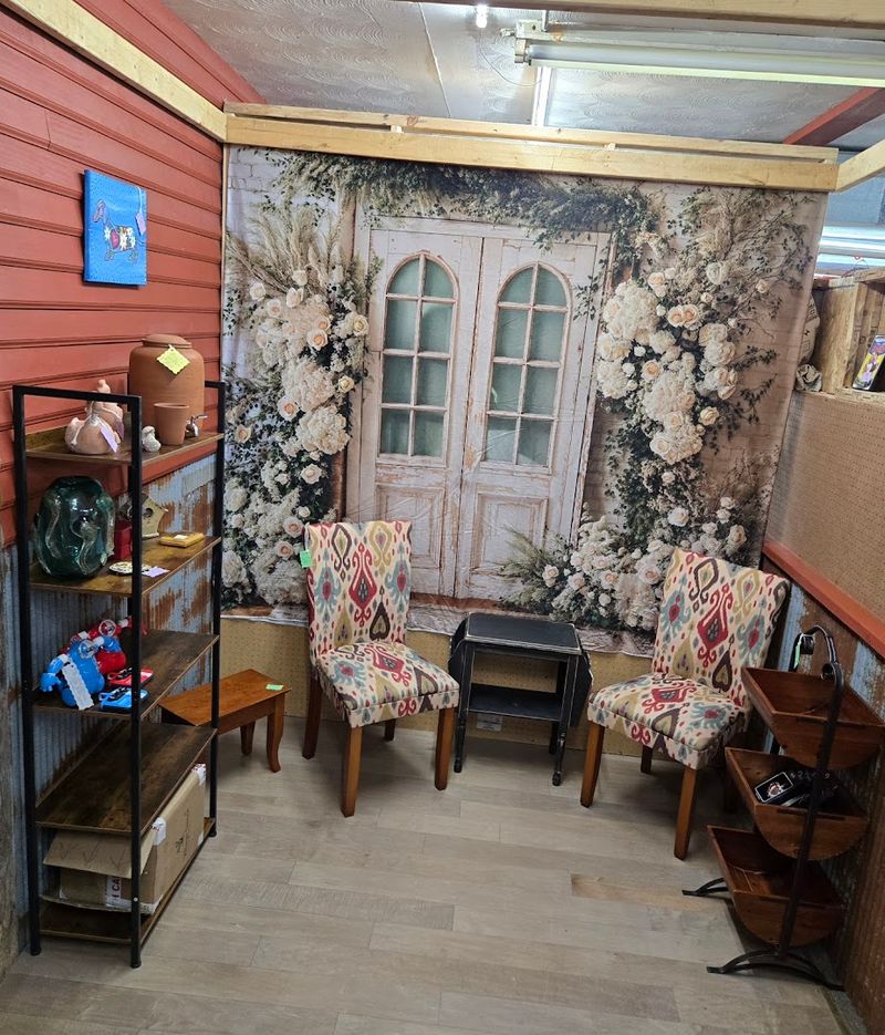 The Blue Hen Flea Market And Auction House LLC