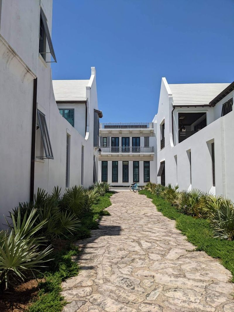 The Architecture That Stops You In Your Tracks