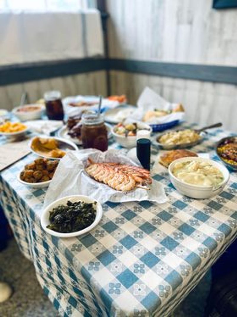 Buffet Setup That Sets Home Folks Apart