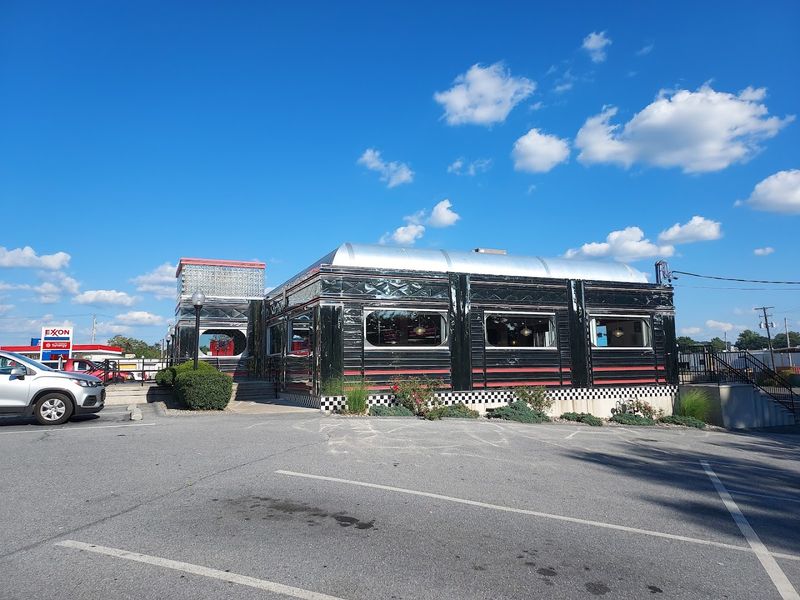 How The Diner Maintains Its Nostalgic Atmosphere