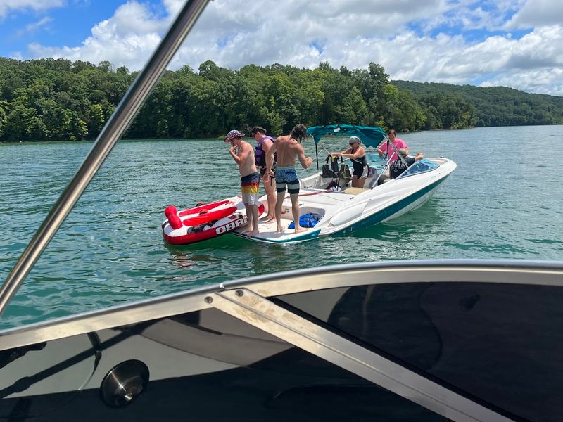 The Best Time Of Year To See The Lake At Its Brightest