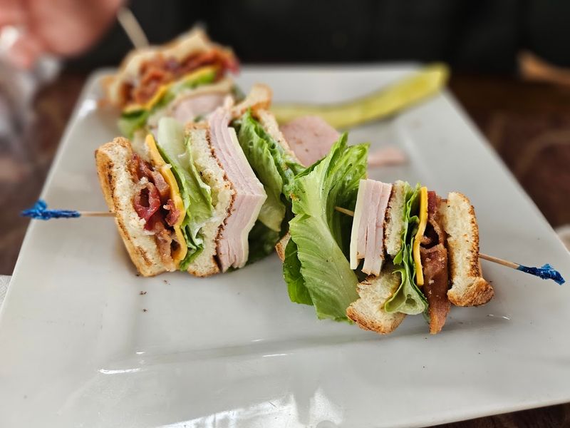 Frank's Deli & Grill 
