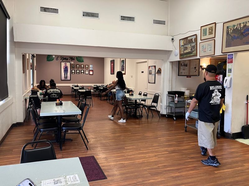 Helena's Hawaiian Food