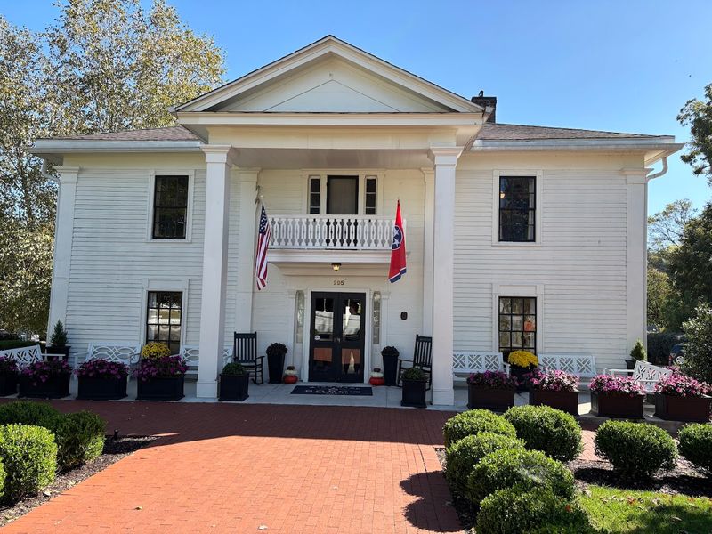 Miss Mary Bobo's Restaurant