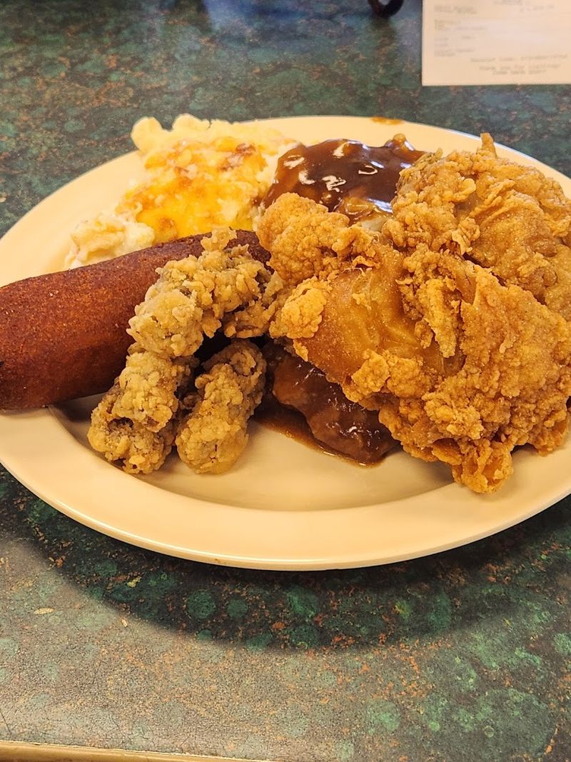 Fried Chicken That Earns The Spotlight