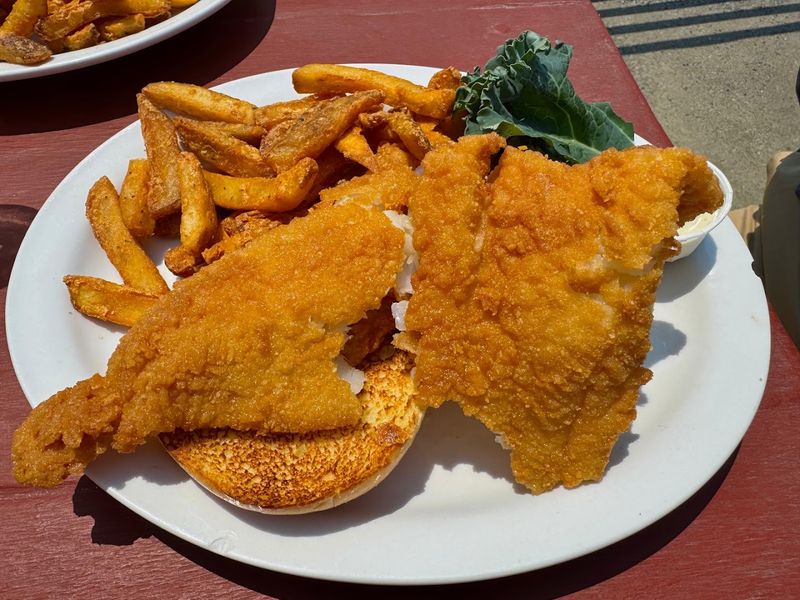 The Perch That Keeps People Coming Back 