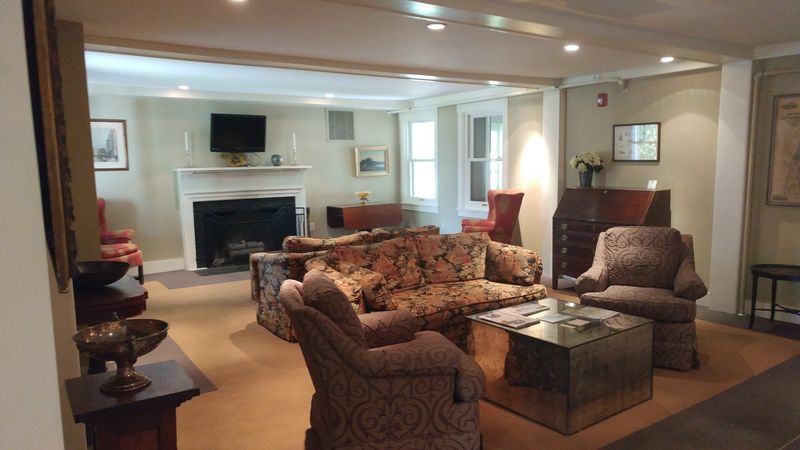 The Atmosphere That Keeps People Coming Back