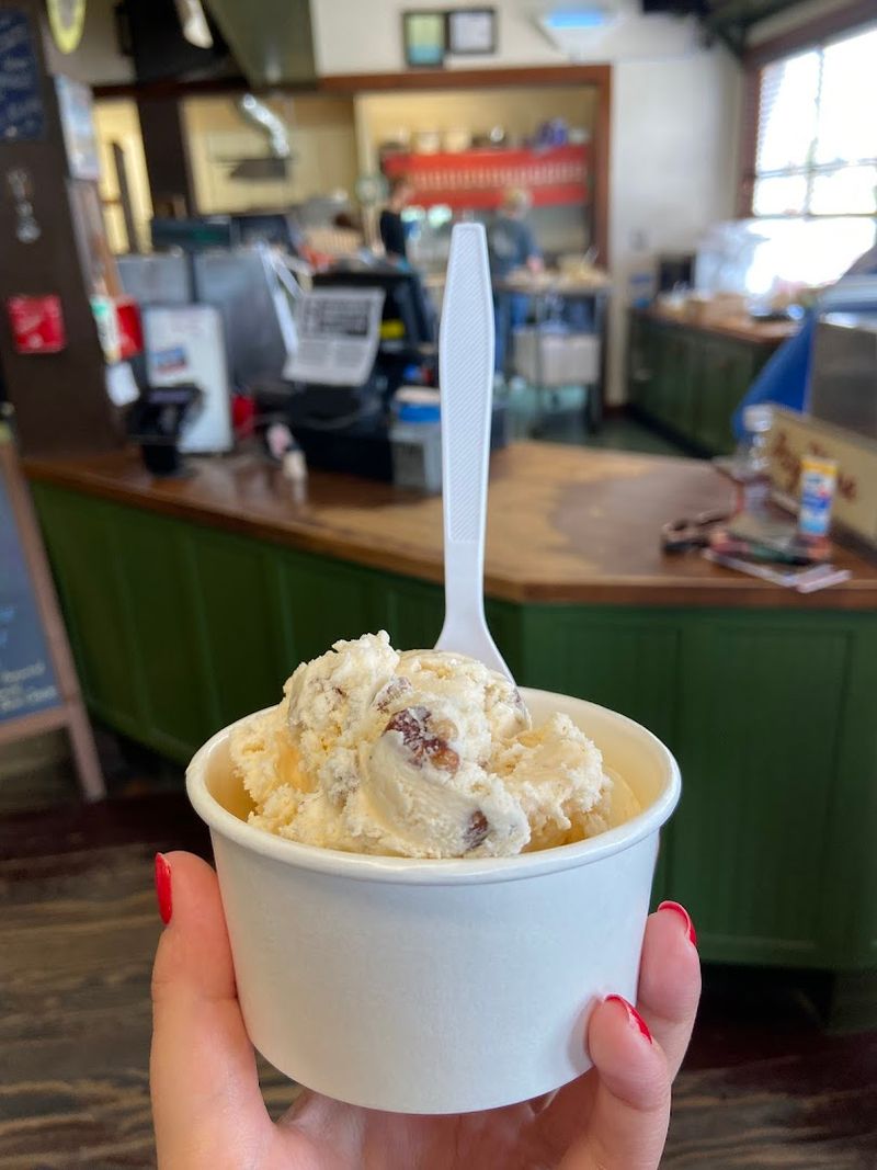 Hand-Scooped Ice Cream Worth Pulling Over For