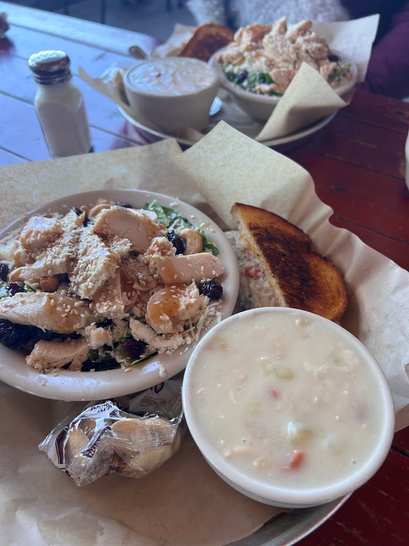 The Clam Chowder That Keeps People Coming Back
