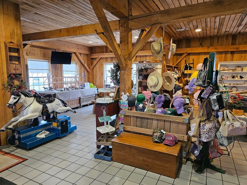 A Spacious Market Blending Groceries, Gifts, And Fresh Food