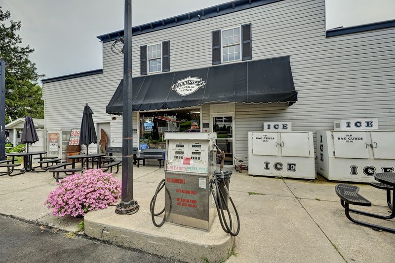 A Pit Stop Near Tappan Lake