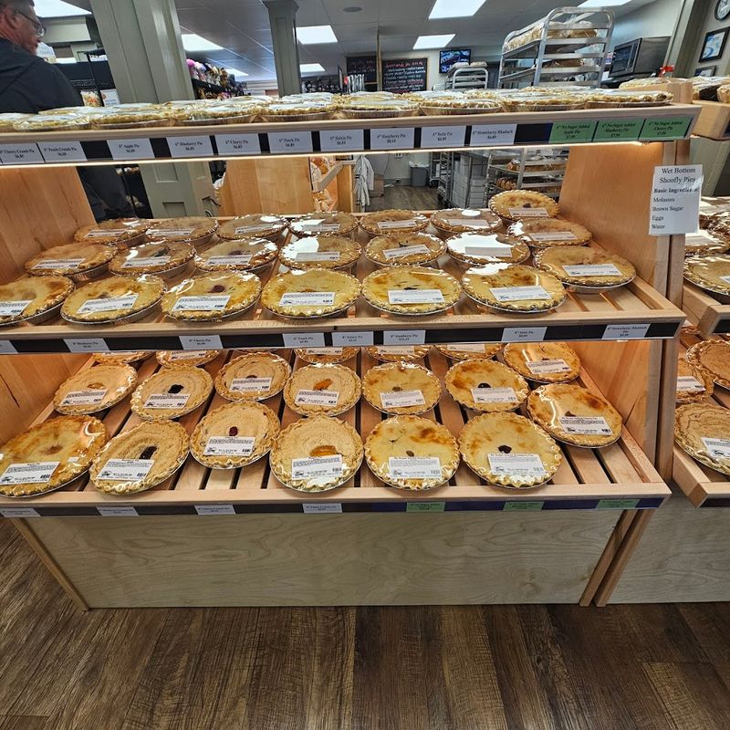 Fresh-Baked Fruit Pies Bursting With Seasonal Flavor