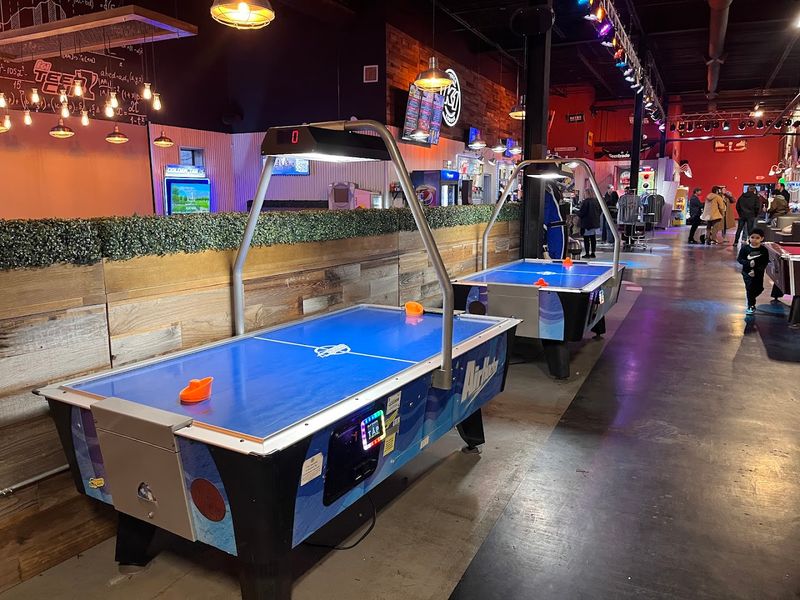 Arcade And Pit Stop Cafe Extras