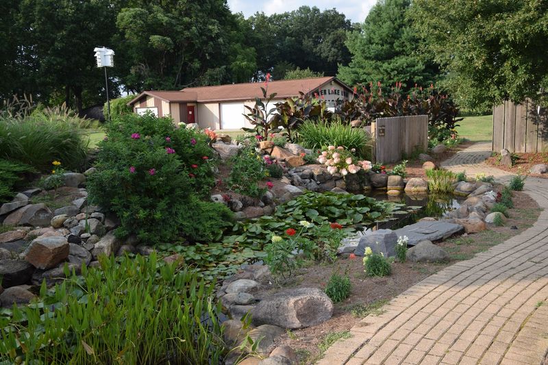 River Lake Inn Restaurant Gardens - Trails