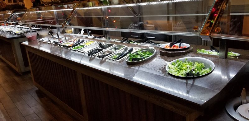 The Salad Bar That Actually Earns Its Space