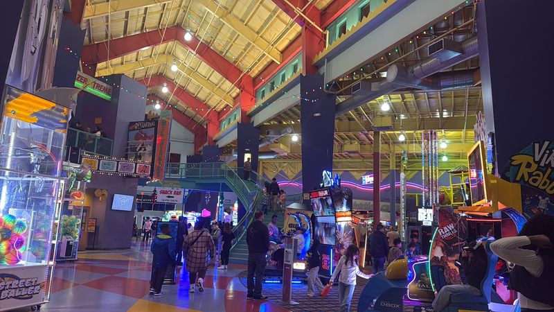 Bullwinkle's Restaurant Is A Fuel For Fun