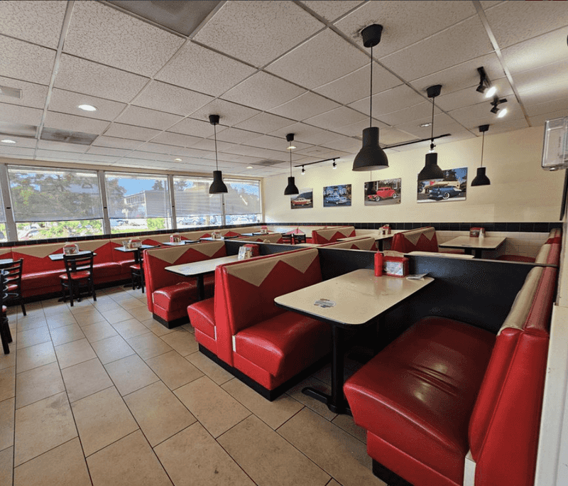 A Retro Atmosphere Worth Visiting