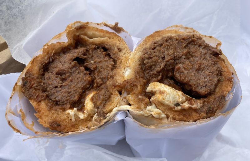 The Hot Roast Beef Hero