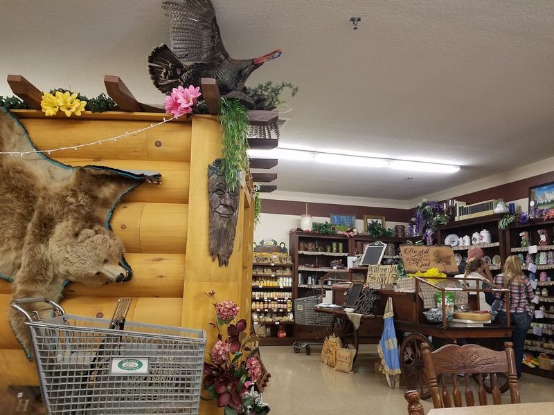 Home Goods And Handmade Finds