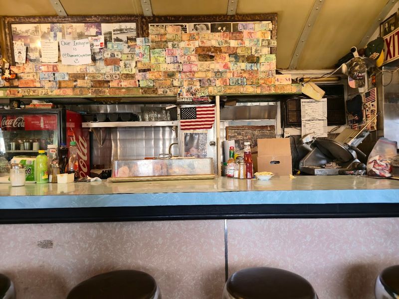 Dumont Crystal Diner