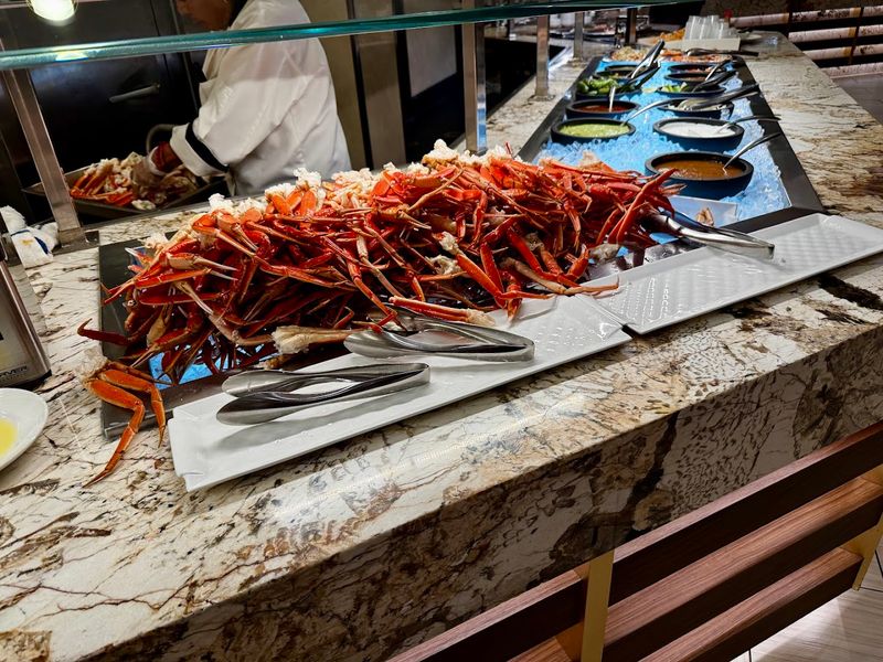 Soups, Salads, And Fresh Fruit Worth Loading Up On