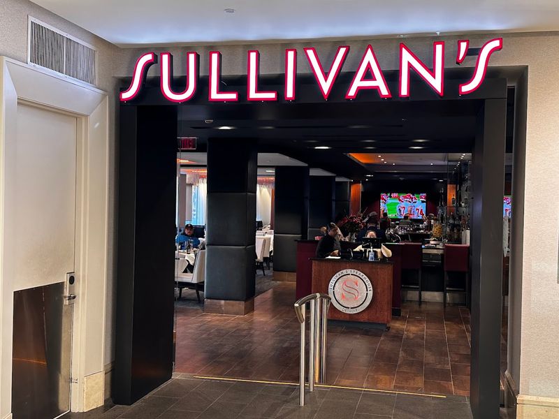 Why Sullivan's Steakhouse Belongs On Every Detroit Itinerary