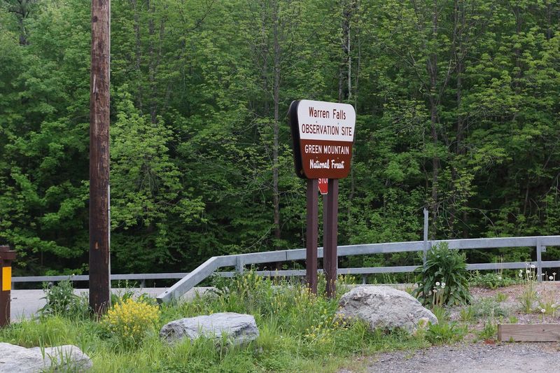Summer Hiking And The Trails Above The Valley
