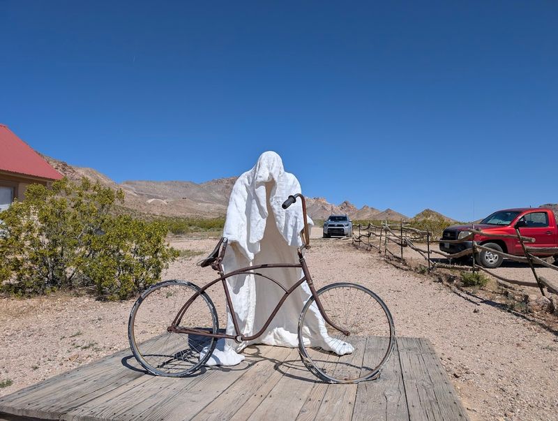 Photography Heaven In The Middle Of Nowhere