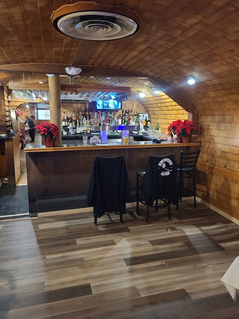 Live Music That Adds An Unexpected Layer To The Atmosphere