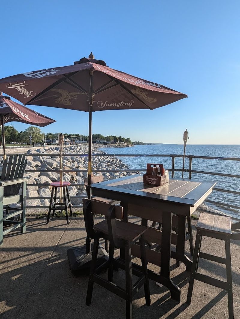 A Lakeside Location That Sets The Mood Instantly