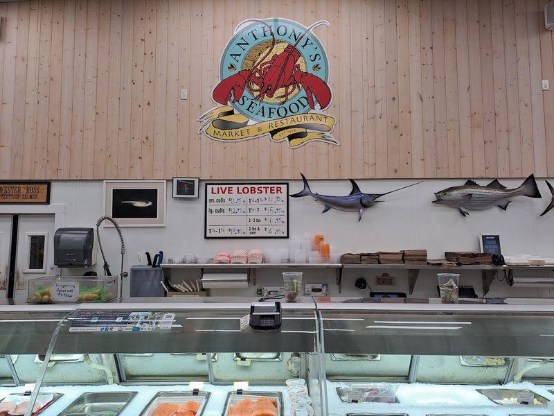 A Market Counter Worth Browsing Slowly