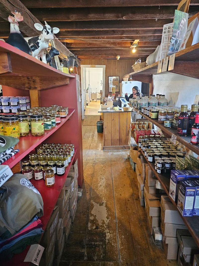 Staff Share The Story, Not Just The Product