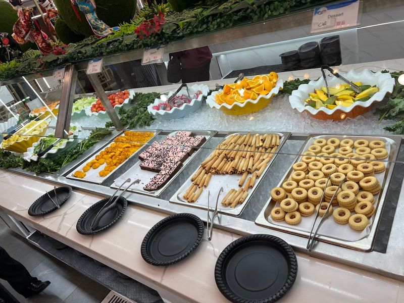 Desserts, Fruit, And The Drinks That Come With It All