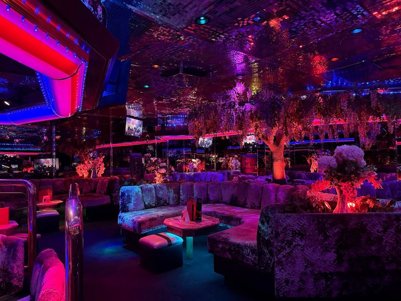 The Peppermill Restaurant And Fireside Lounge